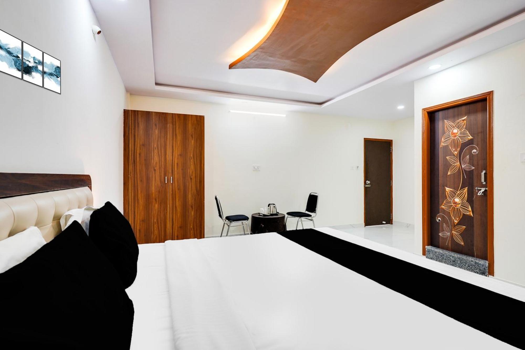Townhouse Bidadi Formerly Royal Garuda Екстер'єр фото