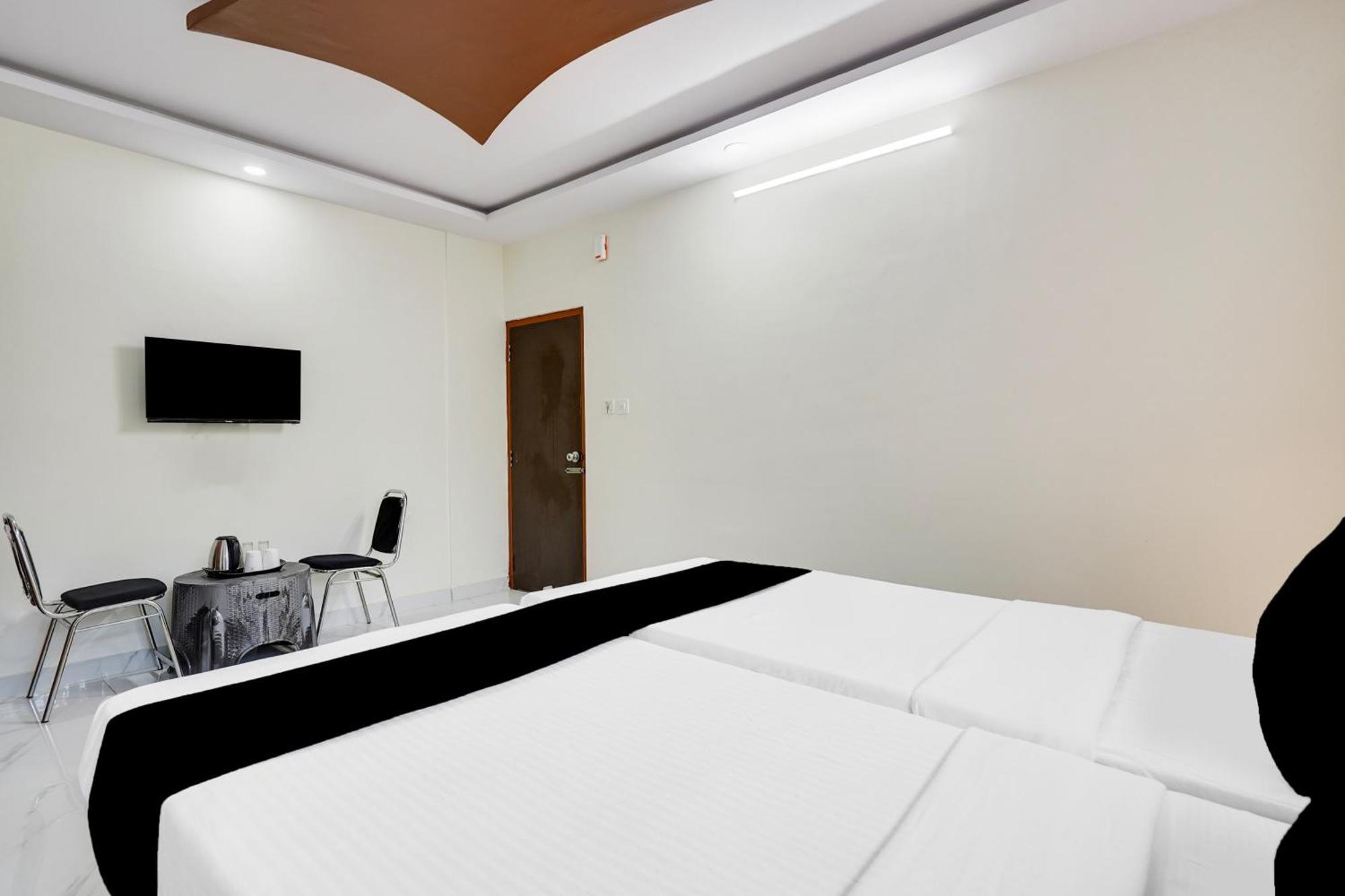 Townhouse Bidadi Formerly Royal Garuda Екстер'єр фото