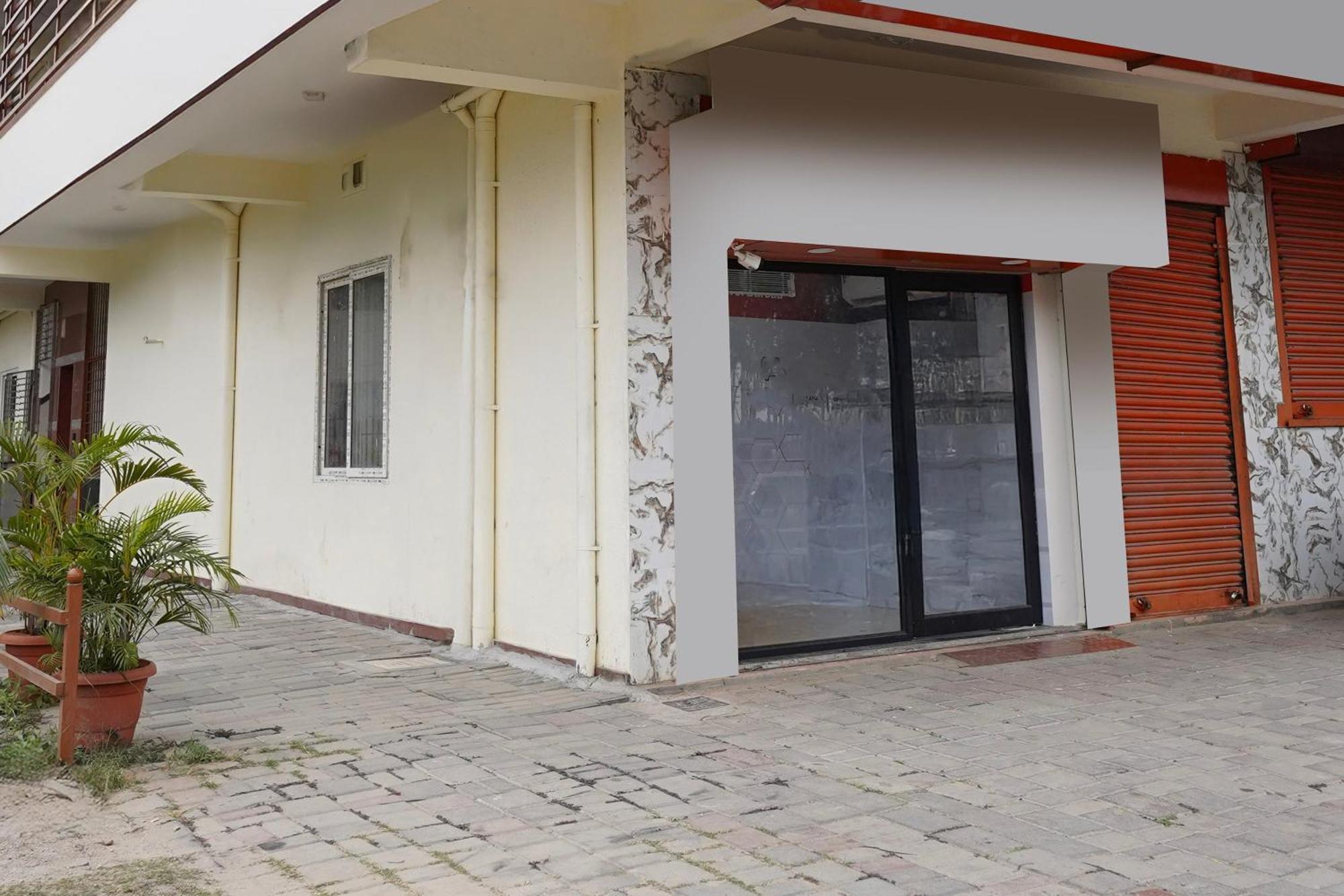 Townhouse Bidadi Formerly Royal Garuda Екстер'єр фото